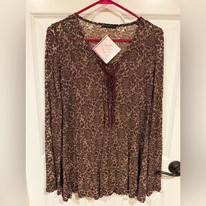 T Party Women’s Size Large Burgundy Two-Toned Floral Lace Tie Top